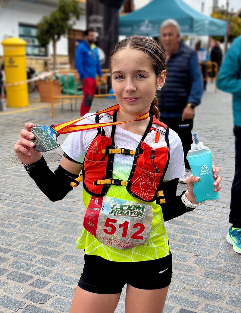 HAIMONT Kid's Running Pack Kids Hydration Vest–3L UltraLight Trail Running Pack for Young Adventurers (Ages 6-12)
